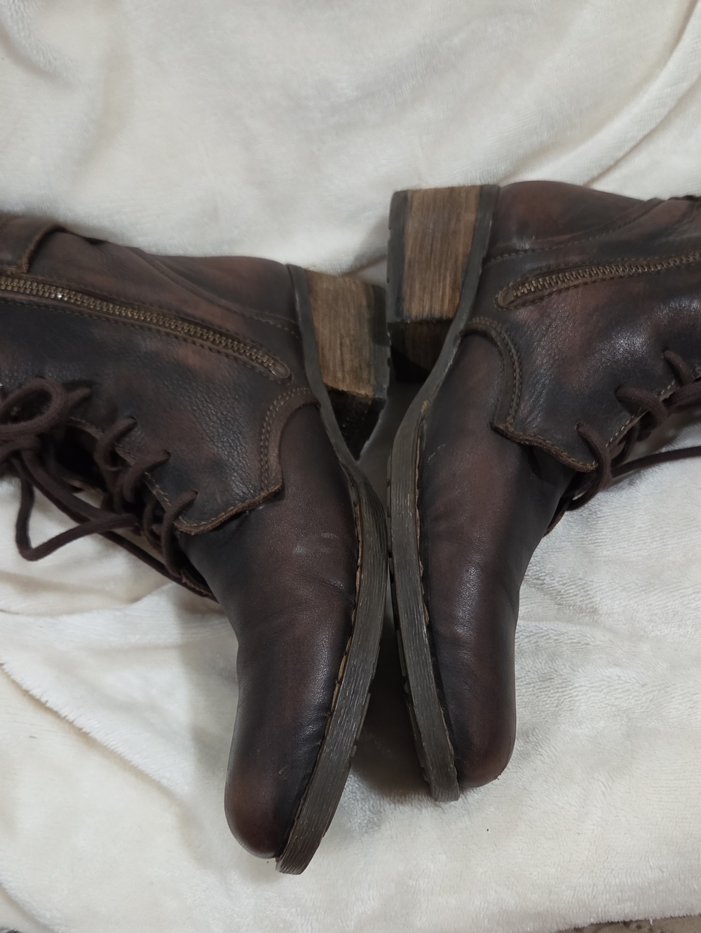 Born Leather Lace-Up Ankle Boots - Picture 5 of 10